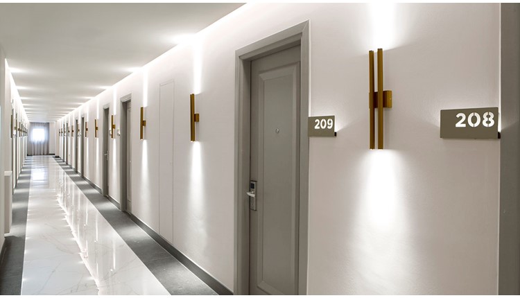 Zeus Eleva Mirabello Bay, Крит